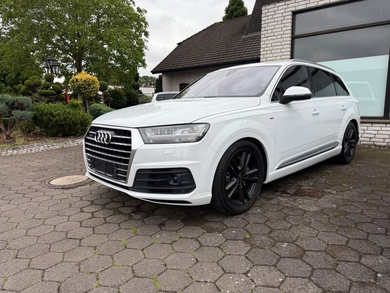 Weiß Gebraucht 2015 Audi Q7 Ambiente SUV | 24.500 € (Fairer Preis) - Bild 1/4