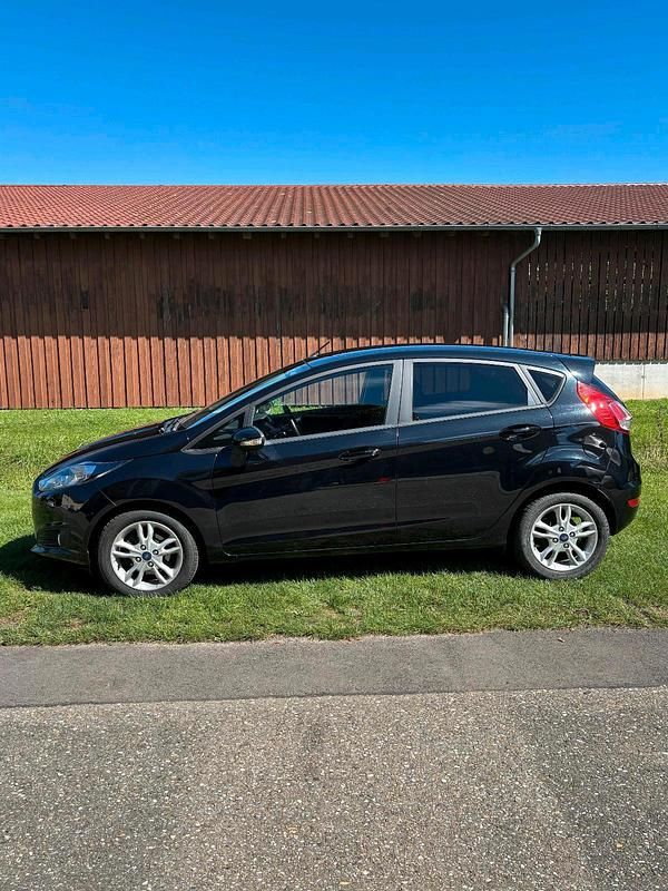 Schwarz Gebraucht 2015 Ford Fiesta Kleinwagen | 4.500 € (Superpreis) - Bild 1/4