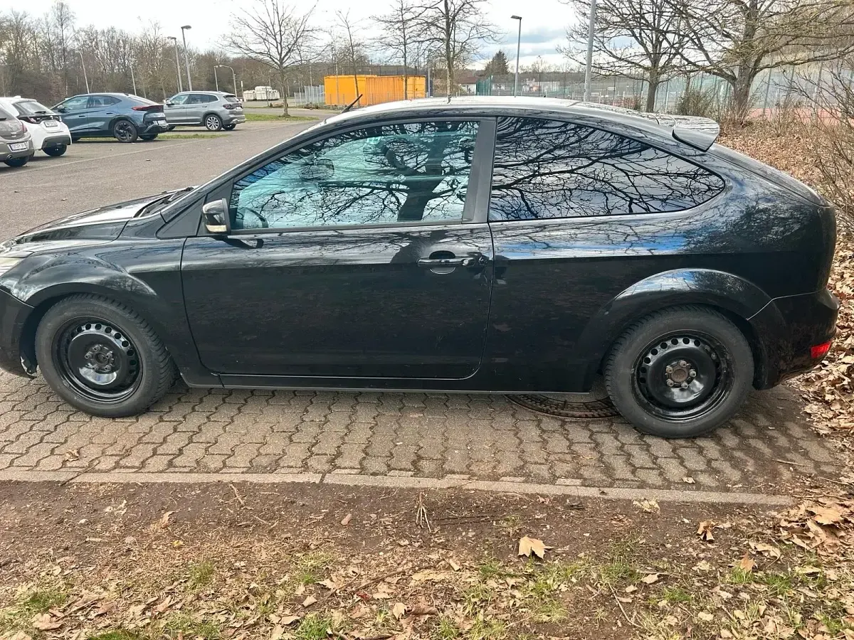 Gebraucht Ford Focus 101 PS (74 kW) 2008 Schwarz Coupé