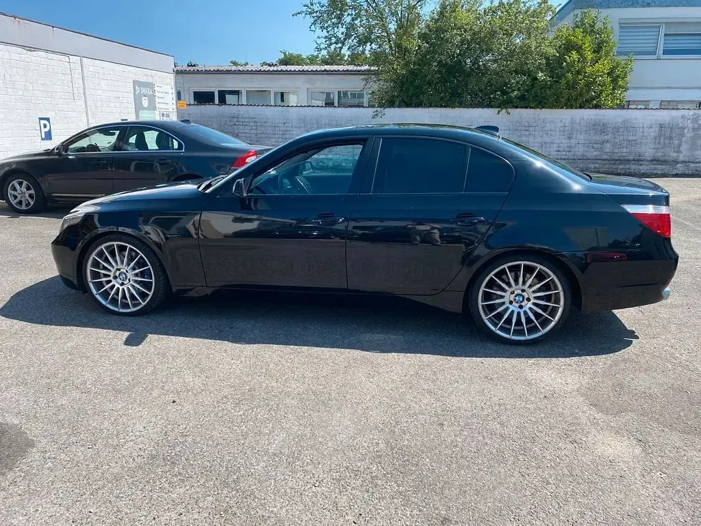 Gebraucht BMW 545 Sport Line 333 PS (244 kW) 2004 Schwarz Limousine