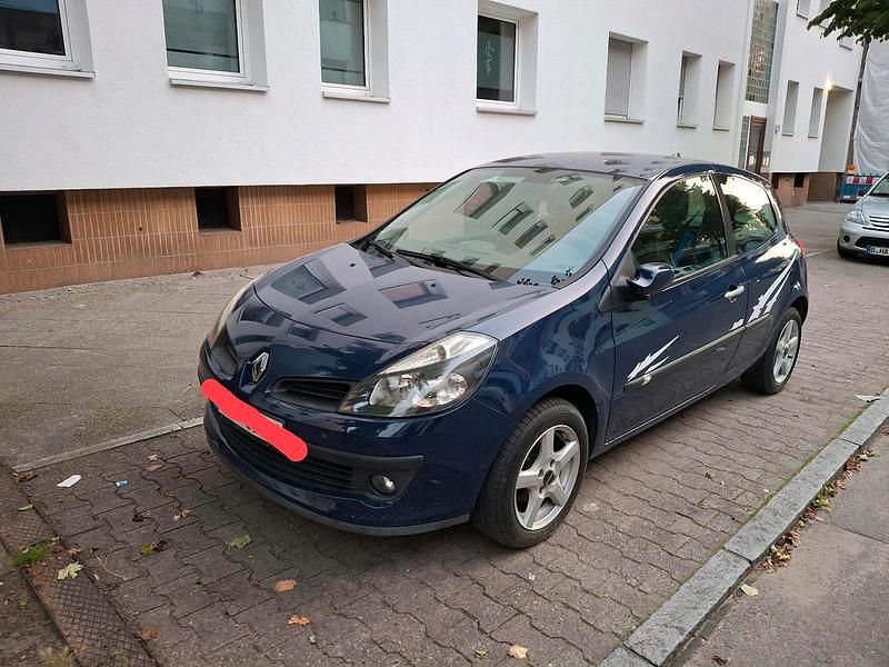 Blau Gebraucht 2006 Renault Clio II Limousine | 2.100 € (Fairer Preis) - Bild 1/4
