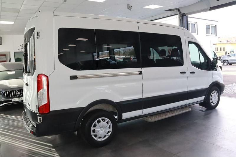 Gebraucht Ford Transit Trend 131 PS (96 kW) 2020 Weiß Van / Kleinbus
