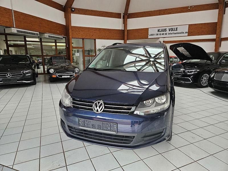 Blau Gebraucht 2011 VW Sharan Trendline Van / Kleinbus | 6.295 € (Etwas zu teuer) - Bild 1/4
