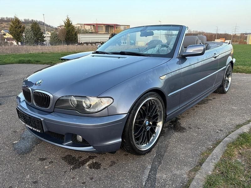 Gebraucht BMW 325 Cabriolet 191 PS (140 kW) 2004 Blau Cabrio