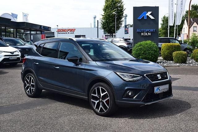 Grau Gebraucht 2018 Seat Arona FR SUV | 15.890 € (Fairer Preis) - Bild 1/4