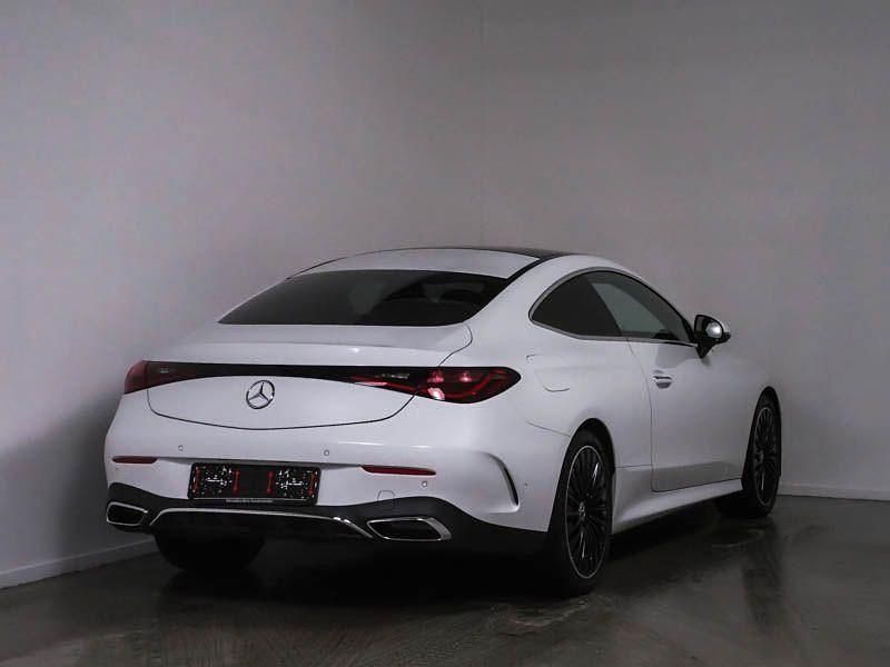 Gebraucht Mercedes 180 AMG line 170 PS (125 kW) 2024 Manufaktur lack manufaktur opa Limousine