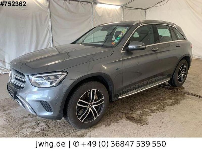 Gebraucht Mercedes GLC300e 320 PS (235 kW) 2021 Grau SUV