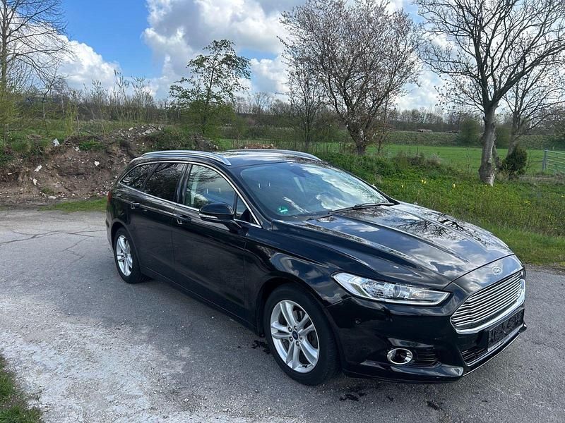 Gebraucht Ford Mondeo Titanium 116 PS (85 kW) 2015 Schwarz Kombi