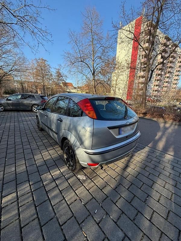 Gebraucht Ford Focus 101 PS (74 kW) 2004 Silber Kleinwagen