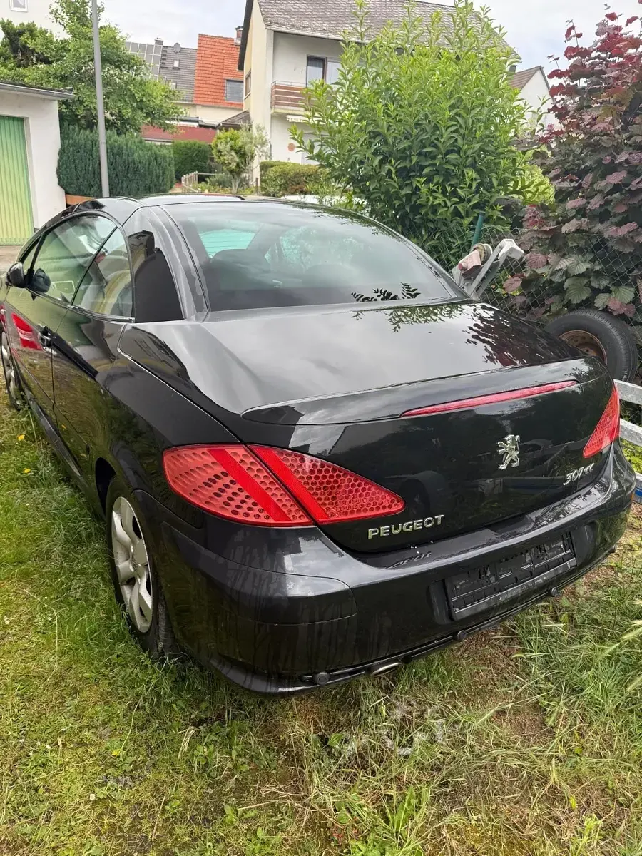 Gebraucht Peugeot 307 CC 103 PS (75 kW) 2007 Schwarz Cabrio