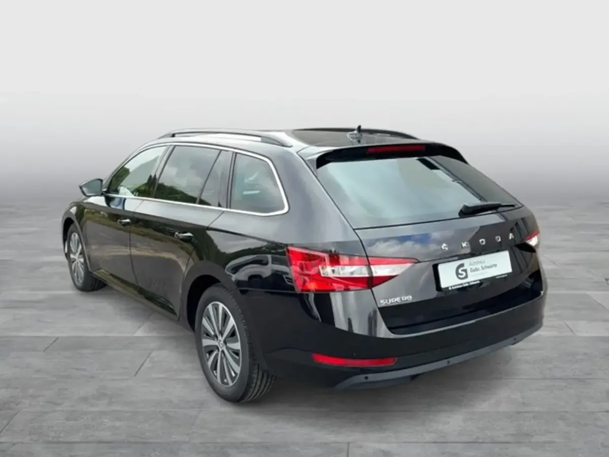 Gebraucht Skoda Superb Ambition 200 PS (147 kW) 2024 Schwarz Kombi