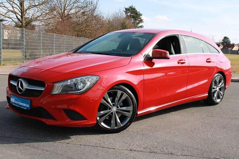 Gebraucht Mercedes CLA180 122 PS (89 kW) 2015 Jupiterrot uni Limousine