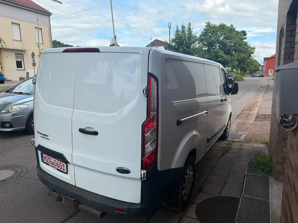 Gebraucht Ford Transit 131 PS (96 kW) 2018 Van / Kleinbus