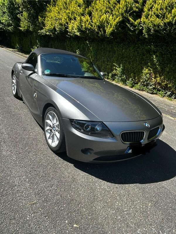 Grau Gebraucht 2005 BMW Z4 Cabrio | 9.999 € (Fairer Preis) - Bild 1/4
