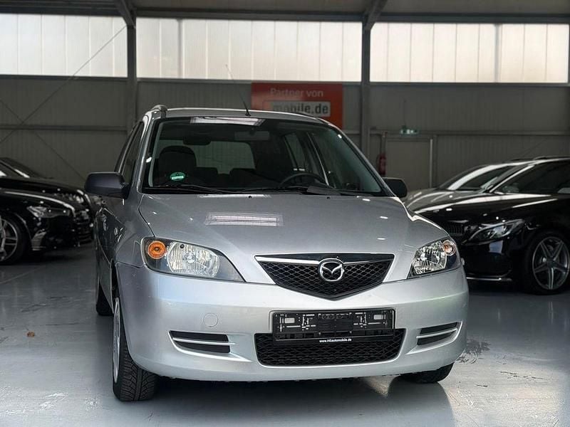 Gebraucht Mazda 2 Comfort 75 PS (55 kW) 2004 Silber Kleinwagen