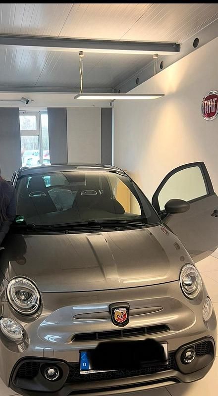 Gebraucht Abarth 695 Competizione 180 PS (132 kW) 2023 Grau Kleinwagen