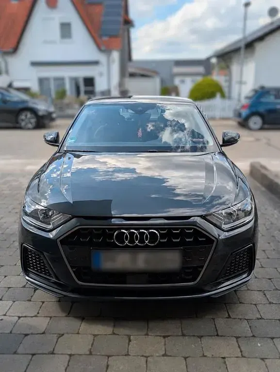 Gebraucht Audi A1 Sportback Design 116 PS (85 kW) 2019 Grau Kleinwagen