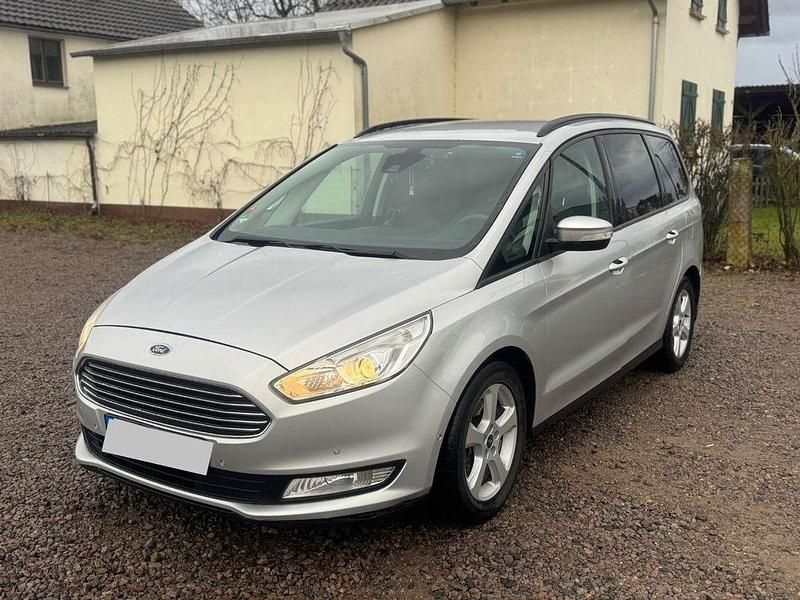Gebraucht Ford Galaxy Trend 150 PS (110 kW) 2015 Silber Van / Kleinbus