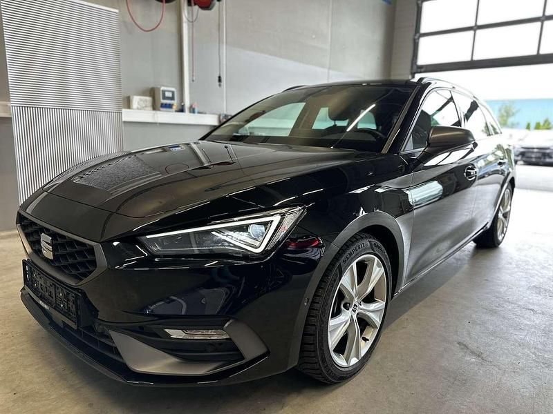 Midnight black Gebraucht 2025 Seat Leon ST FR Kombi | 27.500 € (Guter Preis) - Bild 1/4