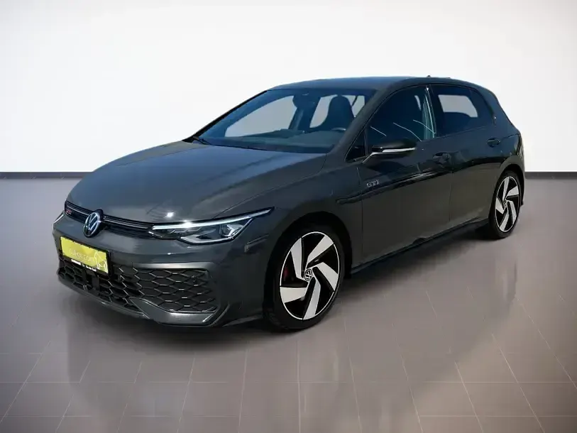 Używany VW Golf VIII Style 265 KM (194 kW) 2024 Szary Sedan/Limuzyna
