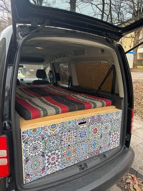 Gebraucht VW Caddy 102 PS (75 kW) 2011 Schwarz Van / Kleinbus