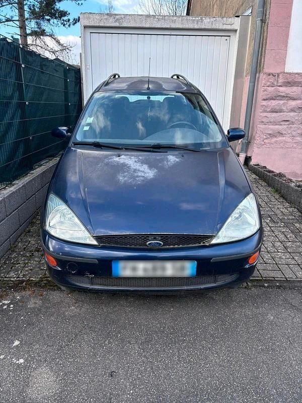 Gebraucht Ford Focus 90 PS (66 kW) 2002 Blau Kombi