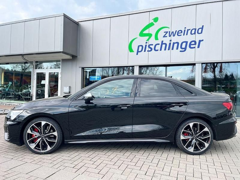 Gebraucht Audi S3 Basis 310 PS (228 kW) 2023 Schwarz Limousine