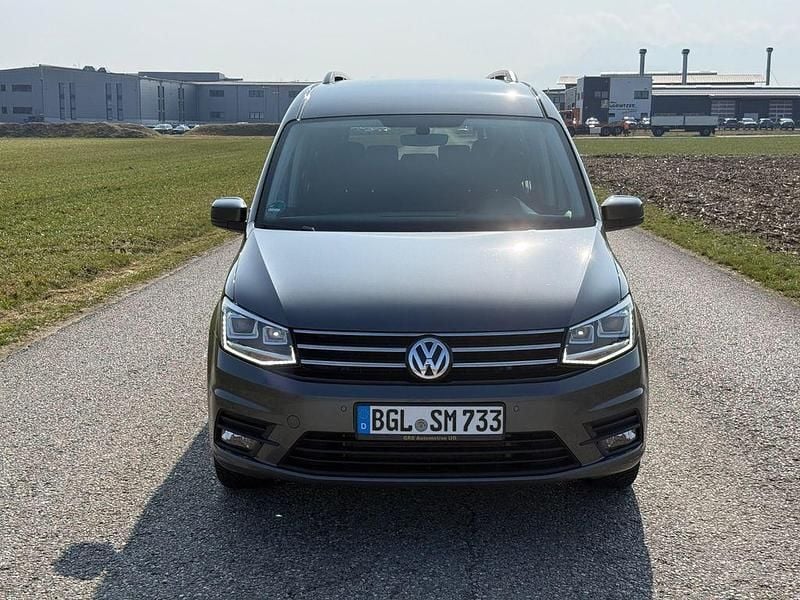 Gebraucht VW Caddy Maxi Highline 102 PS (75 kW) 2017 Grau Van / Kleinbus