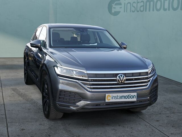 Gebraucht VW Touareg 231 PS (169 kW) 2024 Grau SUV