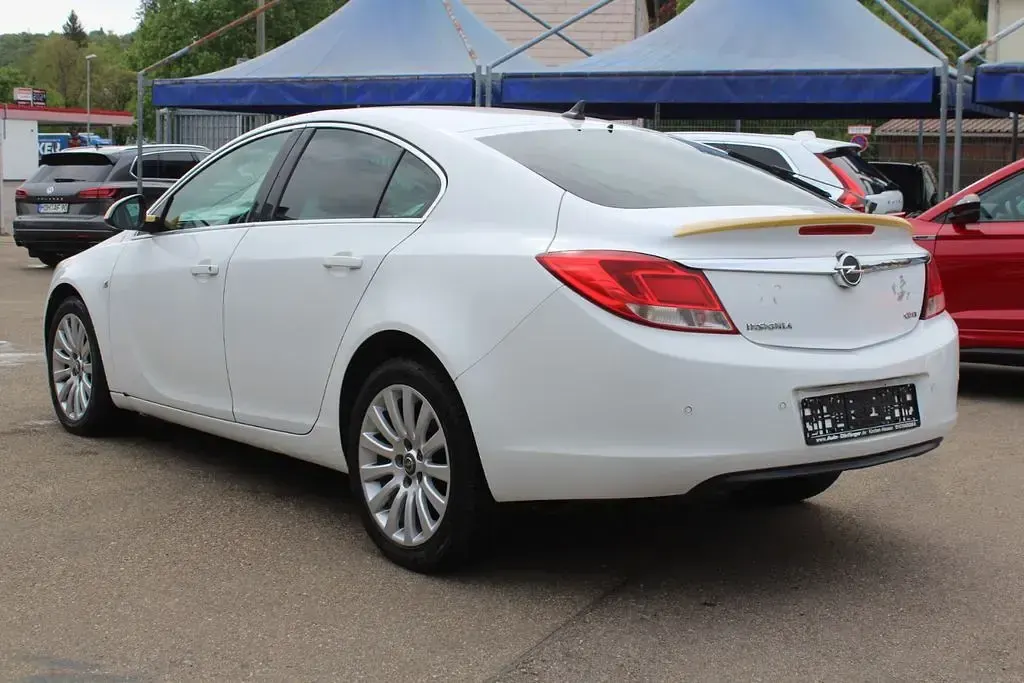 Occasion Opel Insignia Design Edition 131 ch (96 kW) 2011 Blanc Berline