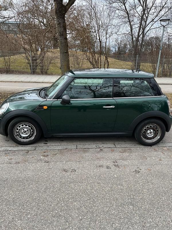 Second-hand Mini ONE 2012 Verde Hatchback