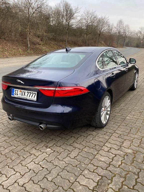 Gebraucht Jaguar XF 300 PS (220 kW) 2016 Blau Limousine