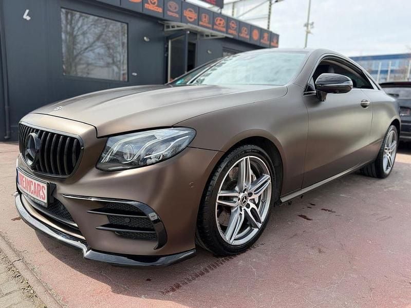 Gebraucht Mercedes E350 AMG 258 PS (189 kW) 2018 Blau Coupé