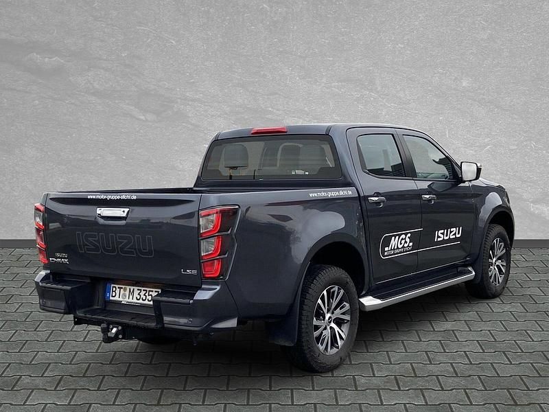 Gebraucht Isuzu D-Max 163 PS (119 kW) 2024 Obsidian grey Abholung
