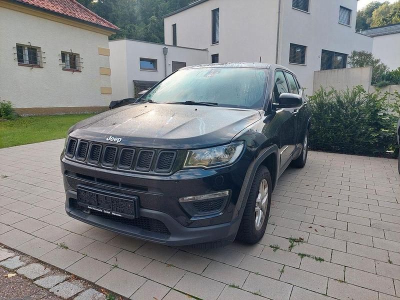 Schwarz Gebraucht 2018 Jeep Compass Sport SUV | 12.500 € (Fairer Preis) - Bild 1/4