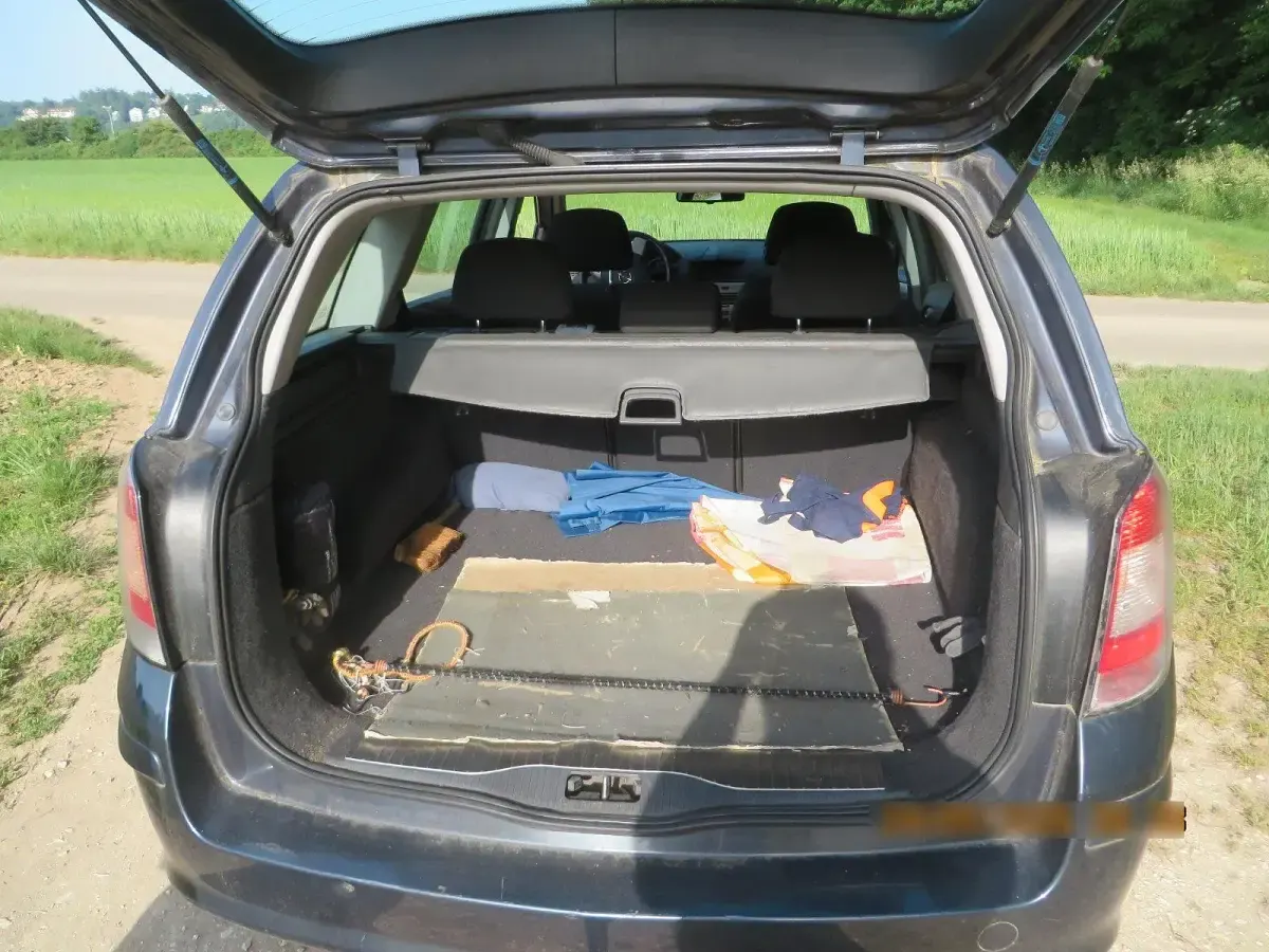 Gebraucht Opel Astra 116 PS (85 kW) 2008 Blau Kombi