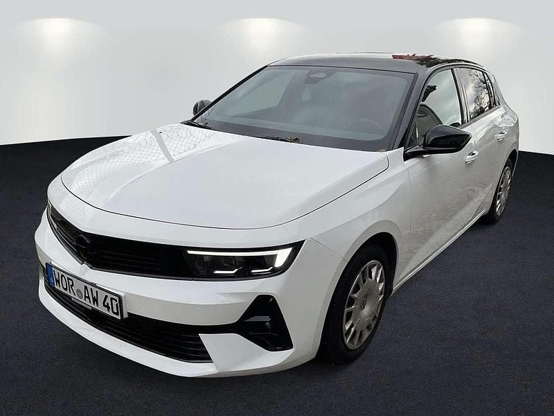 Arktis weiß Gebraucht 2024 Opel Astra GS Line Limousine | 24.490 € (Guter Preis) - Bild 1/4