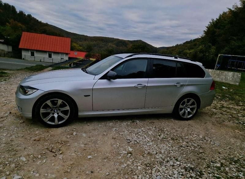 Gebraucht BMW 318 143 PS (105 kW) 2009 Kombi