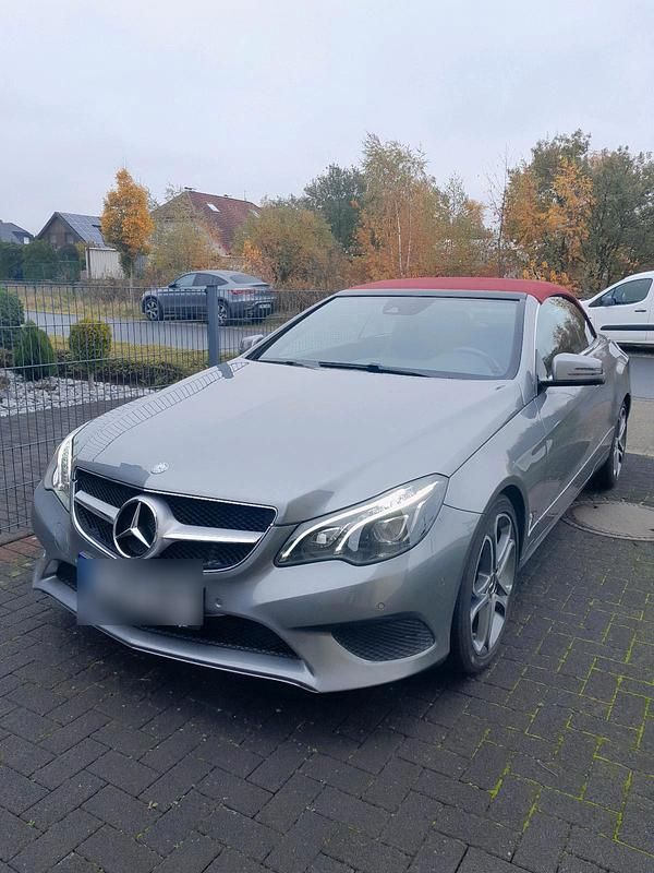 Grau Gebraucht 2015 Mercedes E200 Cabrio | 17.450 € (Guter Preis) - Bild 1/4