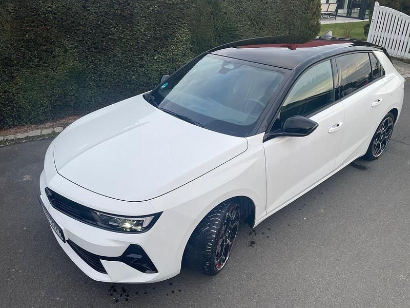 Gebraucht Opel Astra 181 PS (133 kW) 2023 Schwarz Limousine