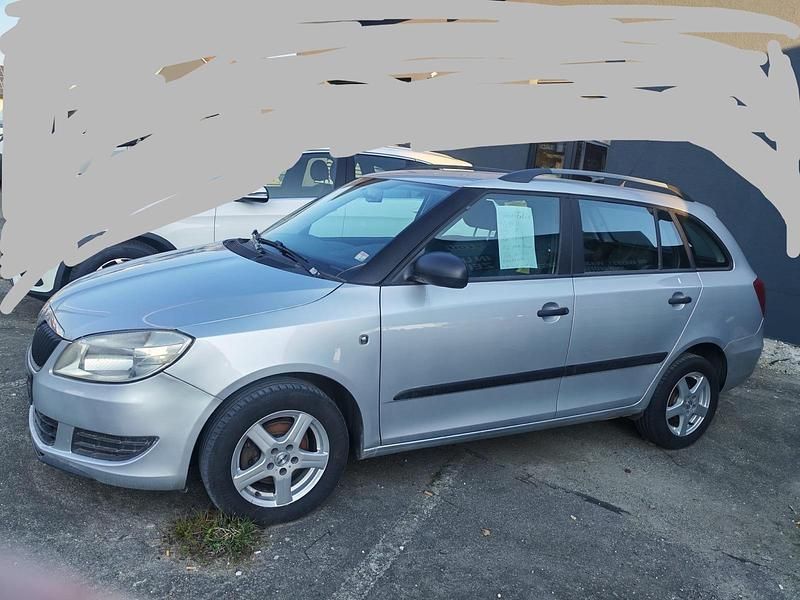 Gebraucht Skoda Fabia 70 PS (51 kW) 2011 Silber Kombi