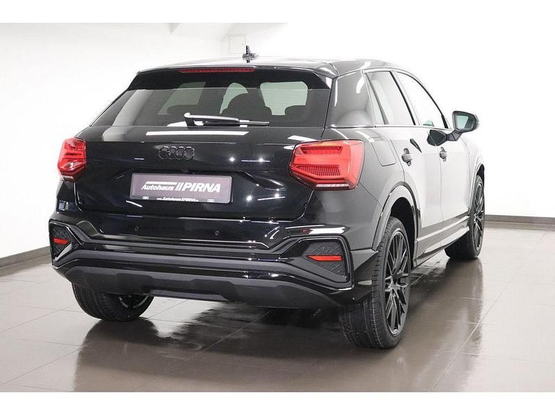 Neu Audi Q2 Competition 150 PS (110 kW) 2026 Schwarz SUV