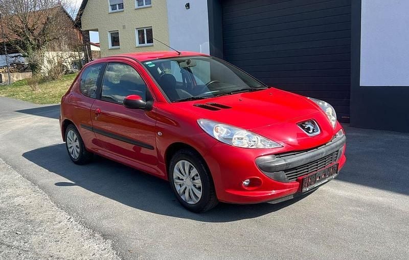 Gebraucht Peugeot 206+ 60 PS (44 kW) 2009 Rot Kleinwagen