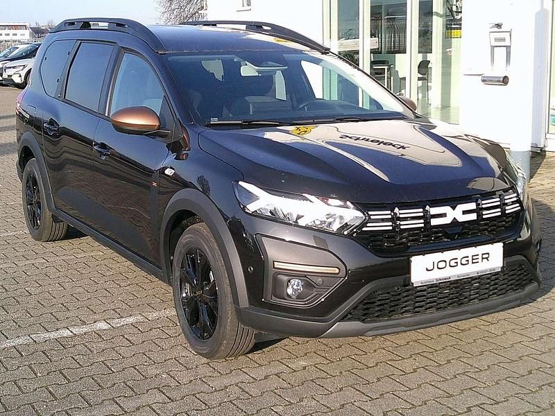 Neu Dacia Jogger Extreme 101 PS (74 kW) 2025 Perlmuttschwarz Van / Kleinbus