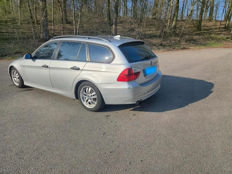 Gebraucht BMW 320 150 PS (110 kW) 2006 Silber Kombi