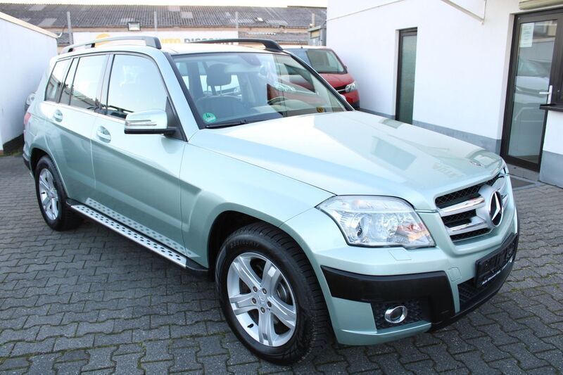 Silber (metallic) Gebraucht 2008 Mercedes GLK320 SUV | 10.999 € (Fairer Preis) - Bild 1/4