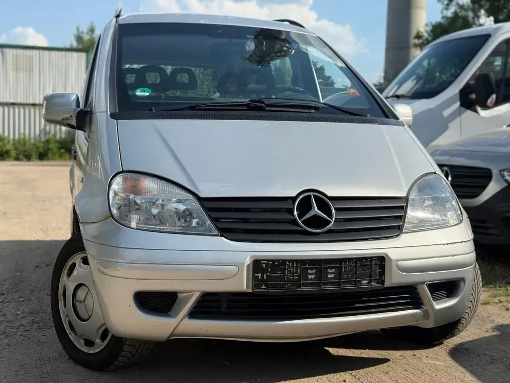 Gebraucht Mercedes Vaneo 82 PS (60 kW) 2003 Brillantsilber metallic Van / Kleinbus