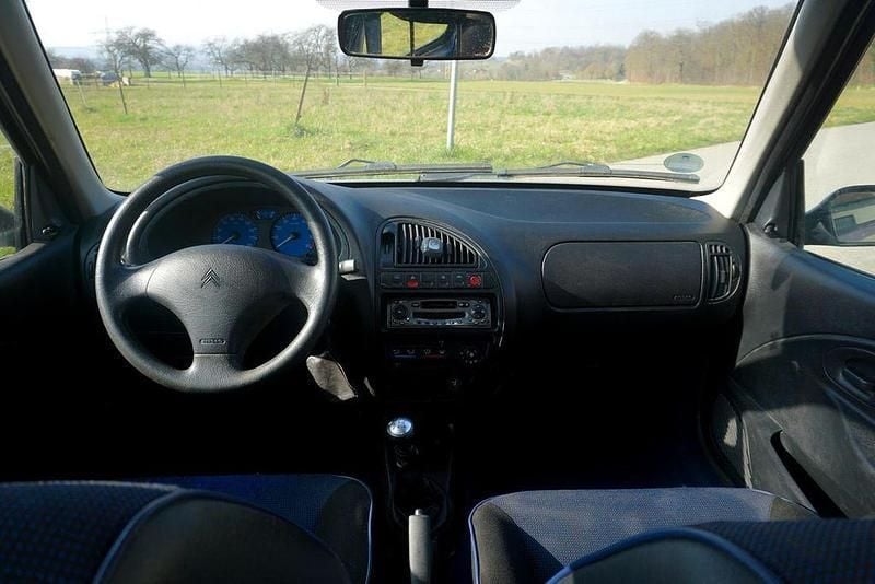 Gebraucht Citroën Saxo 60 PS (44 kW) 2001 Silber Kleinwagen