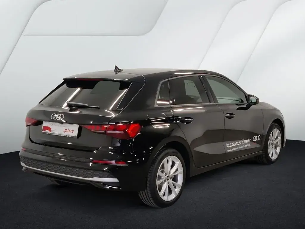Gebraucht Audi A3 Sport 150 PS (110 kW) 2026 Schwarz Limousine