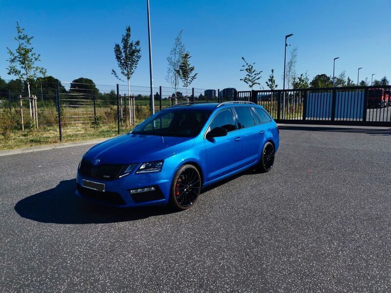 Blau Gebraucht 2018 Skoda Octavia RS Kombi | 21.899 € (Fairer Preis) - Bild 1/4